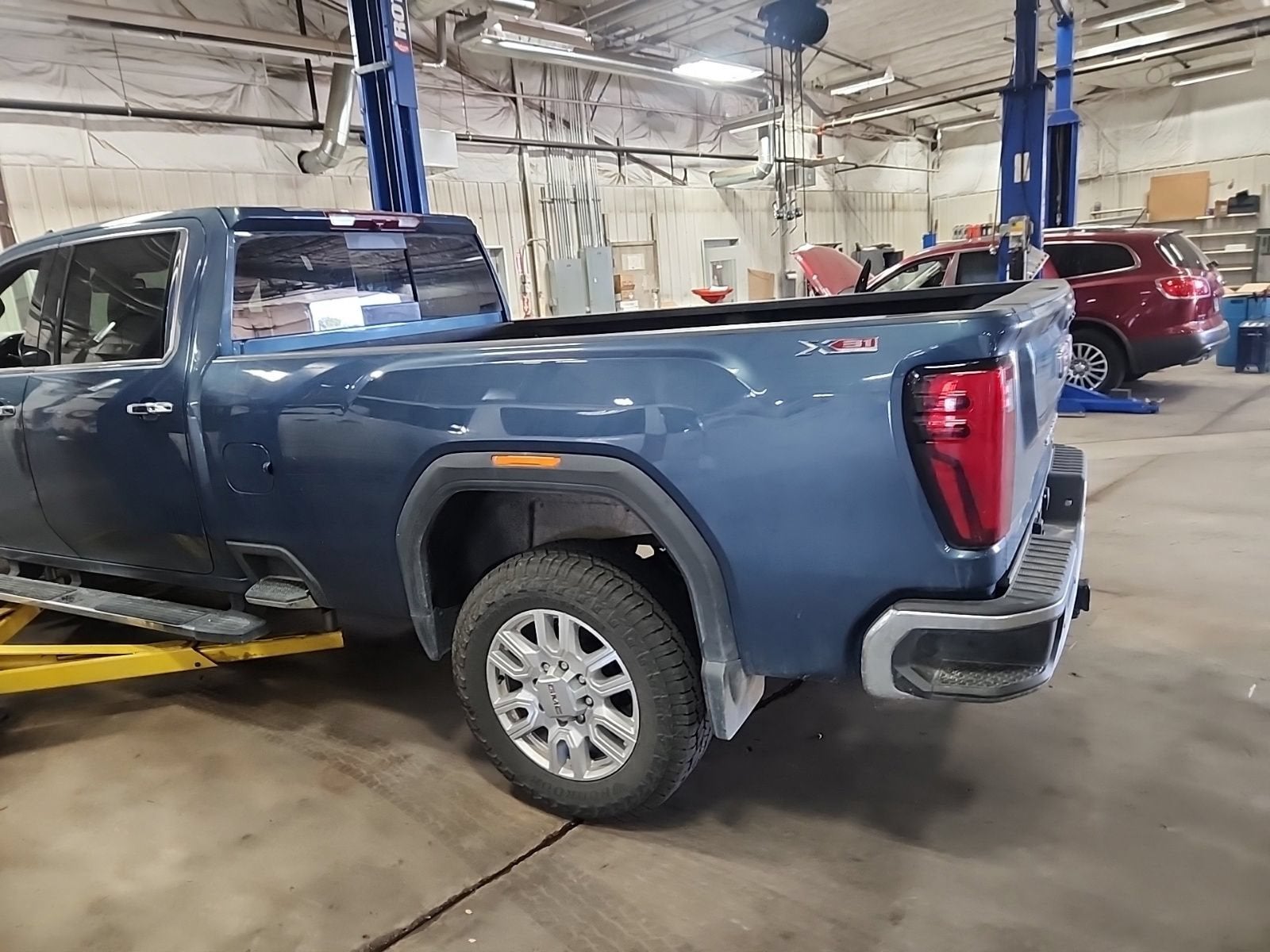 2024 GMC Sierra 2500 HD SLT