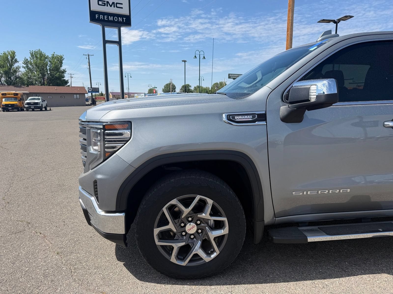 2024 GMC Sierra 1500 SLT