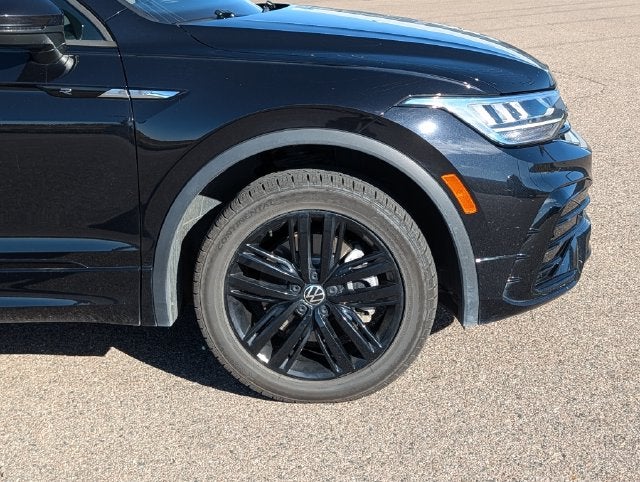 2022 Volkswagen Tiguan 2.0T SE R-Line Black