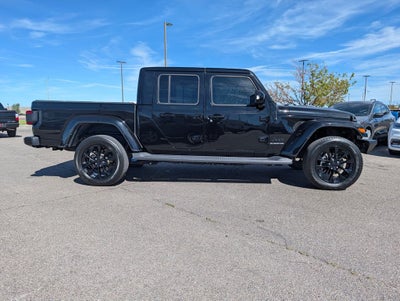 2022 Jeep Gladiator Overland