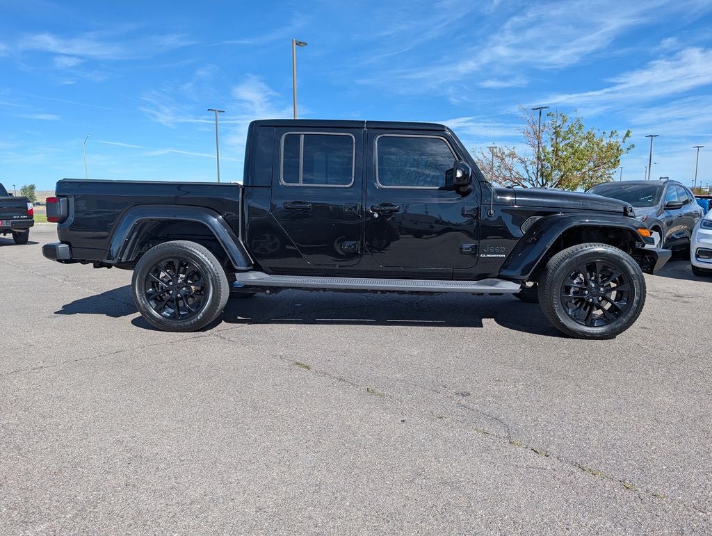 2022 Jeep Gladiator Overland