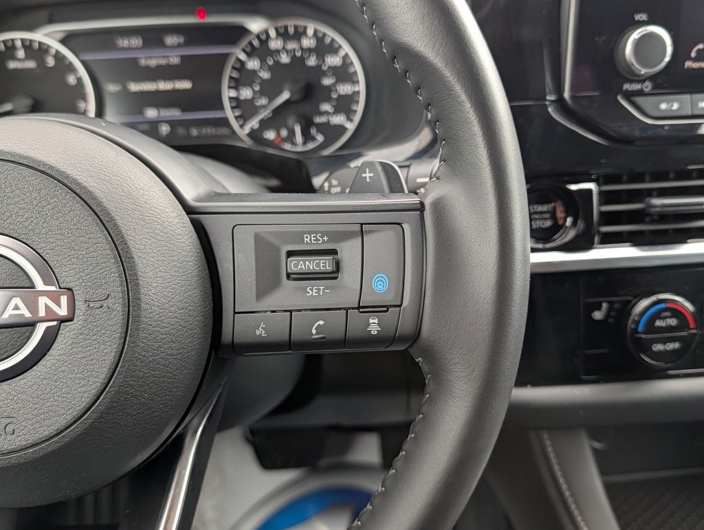 2025 Nissan Pathfinder SV 4WD