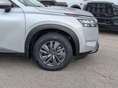 2025 Nissan Pathfinder SV 4WD