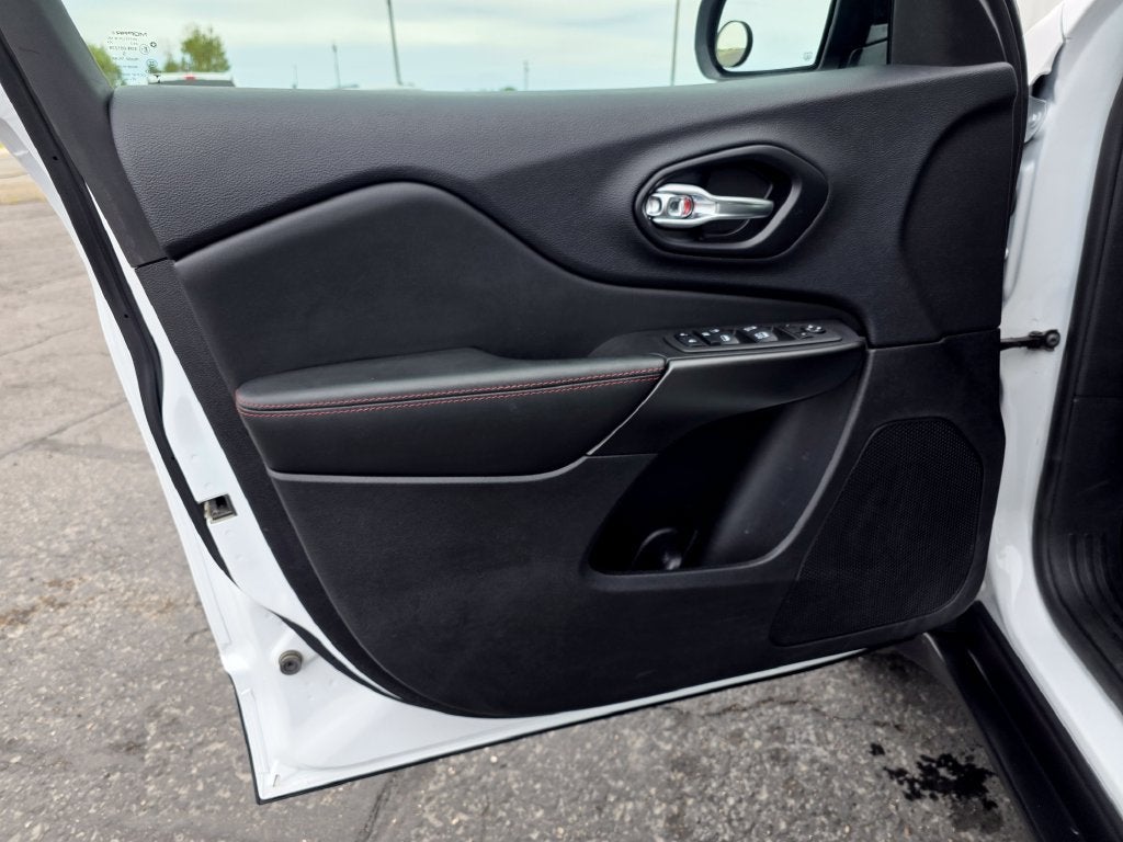 2022 Jeep Cherokee Trailhawk