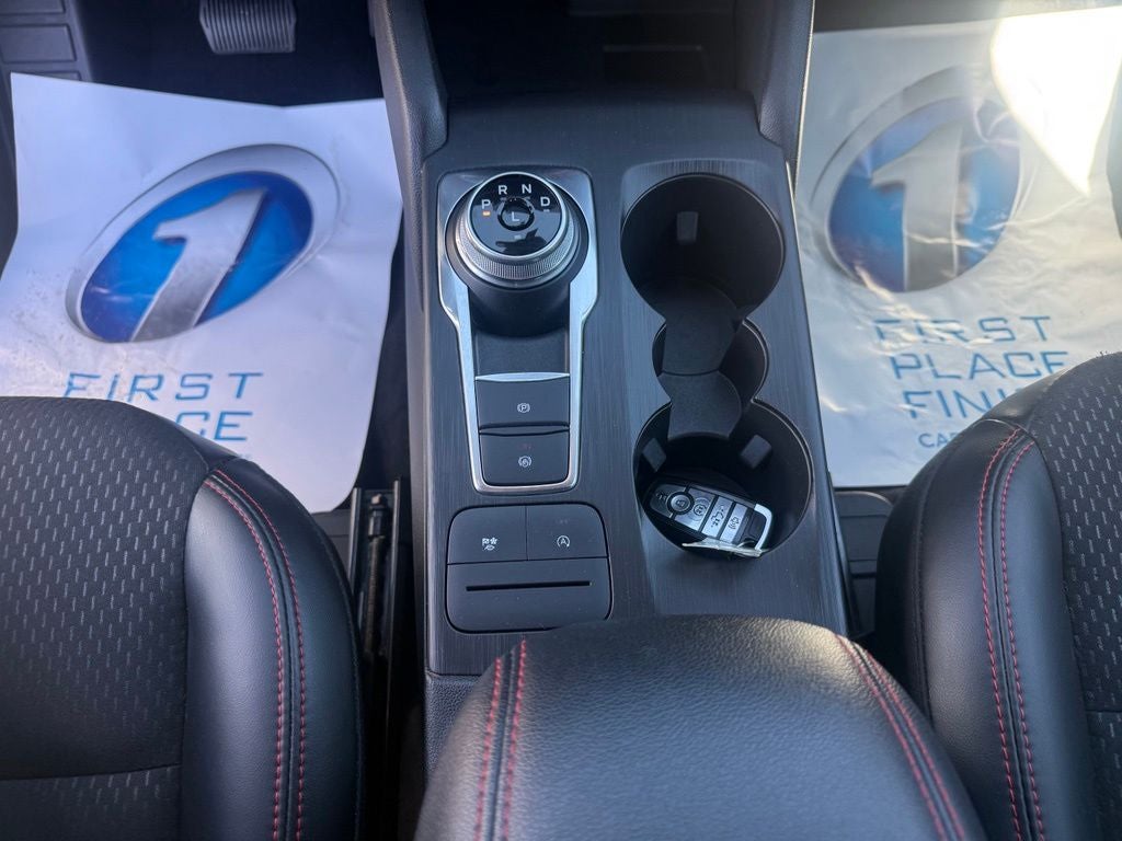 2025 Ford Escape ST-Line Select - Photo 16