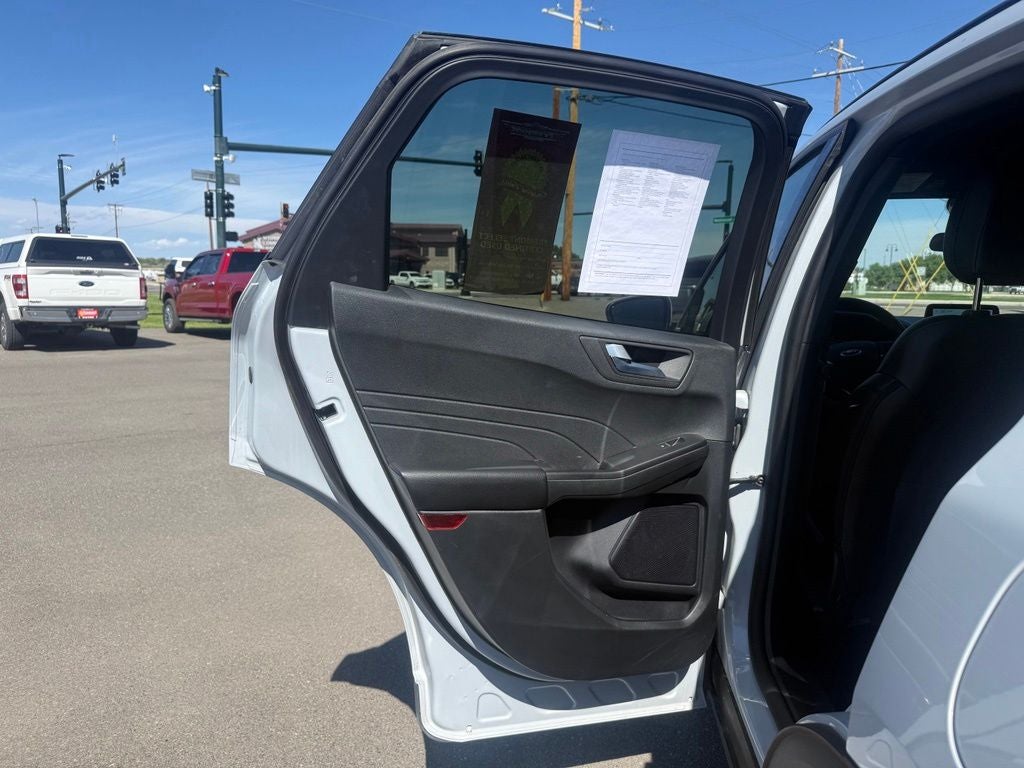 2025 Ford Escape ST-Line Select - Photo 31