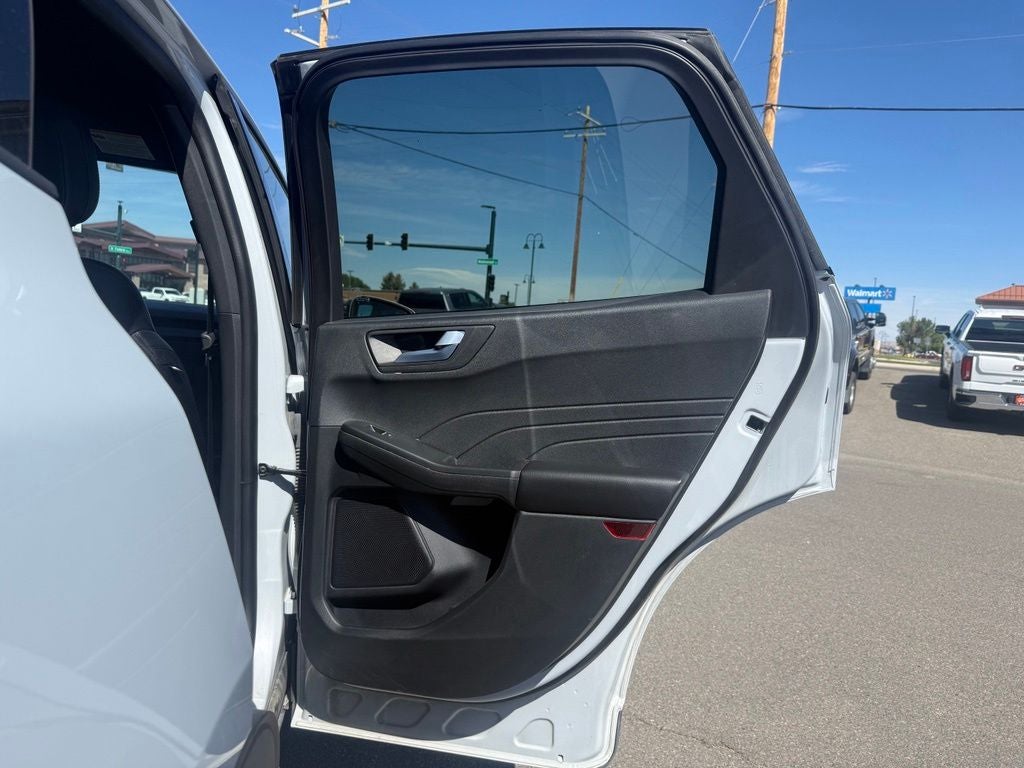2025 Ford Escape ST-Line Select - Photo 38