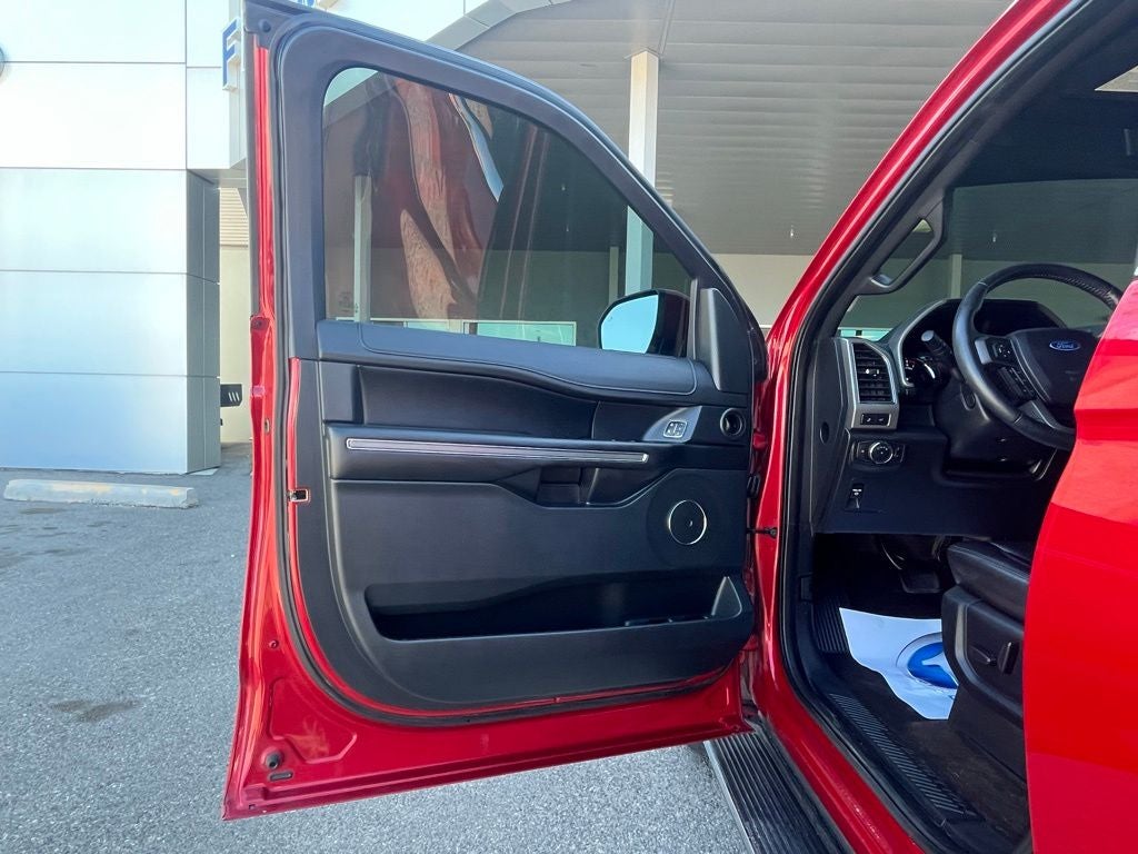 2020 Ford Expedition XLT - Photo 16