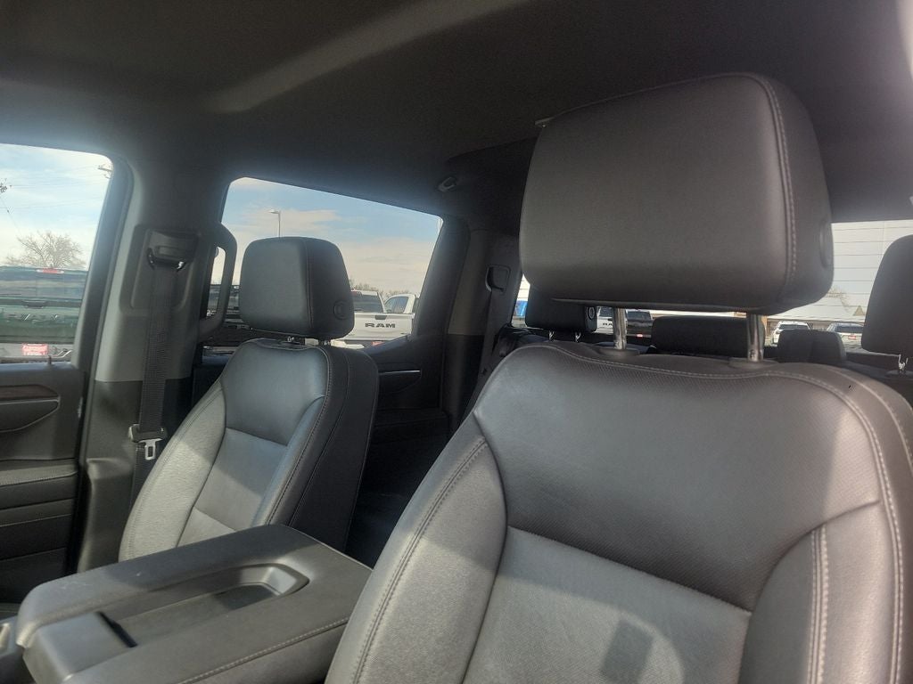 2025 GMC Sierra 1500 SLT - Photo 15