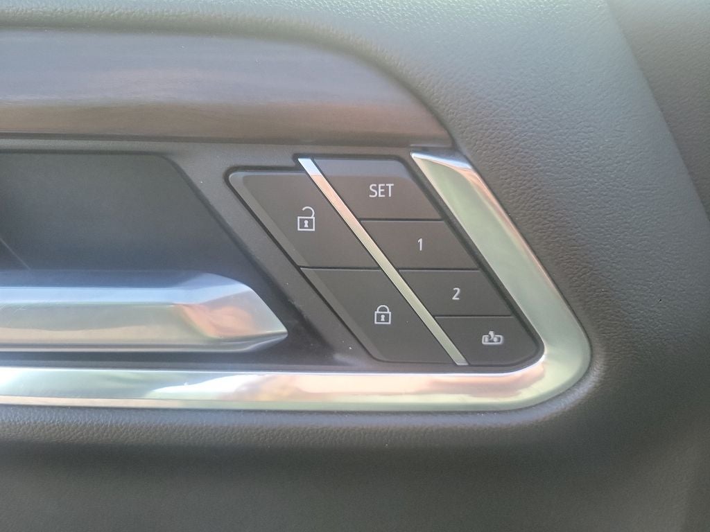 2025 GMC Sierra 1500 SLT - Photo 34
