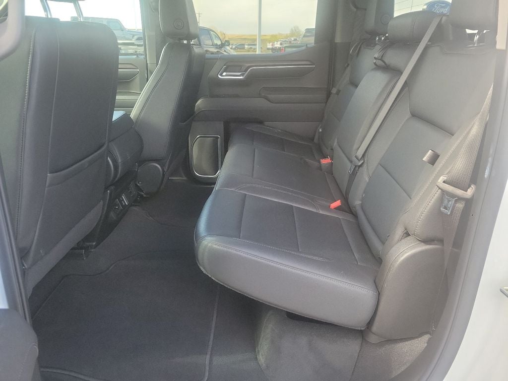 2025 GMC Sierra 1500 SLT - Photo 37