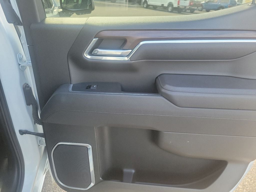 2025 GMC Sierra 1500 SLT - Photo 42