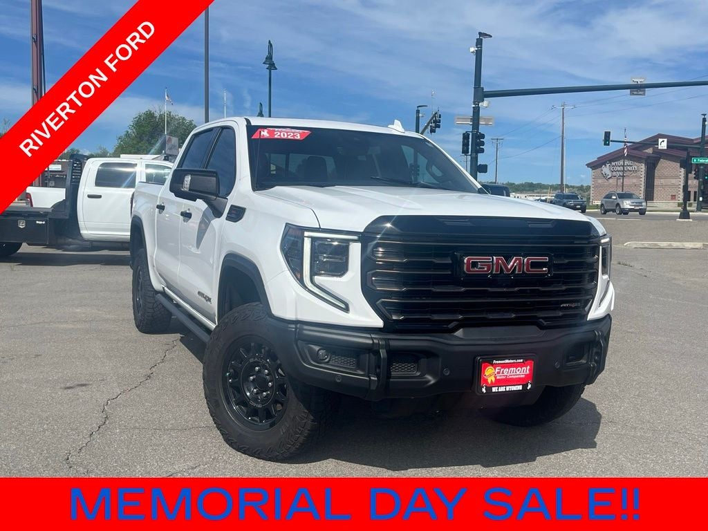 2023 GMC Sierra 4WD Crew Cab Short Box AT4X's photo