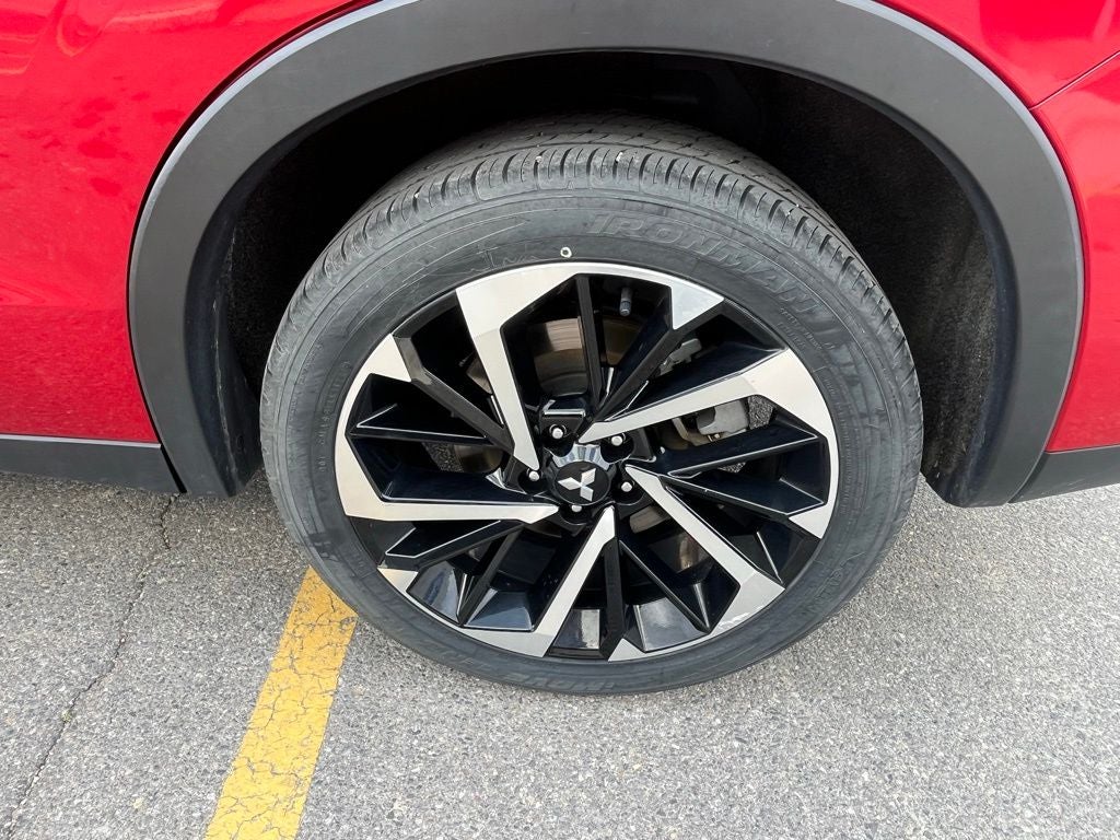 2023 Mitsubishi Outlander SE - Photo 10