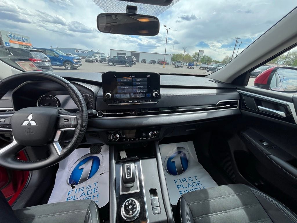 2023 Mitsubishi Outlander SE - Photo 23