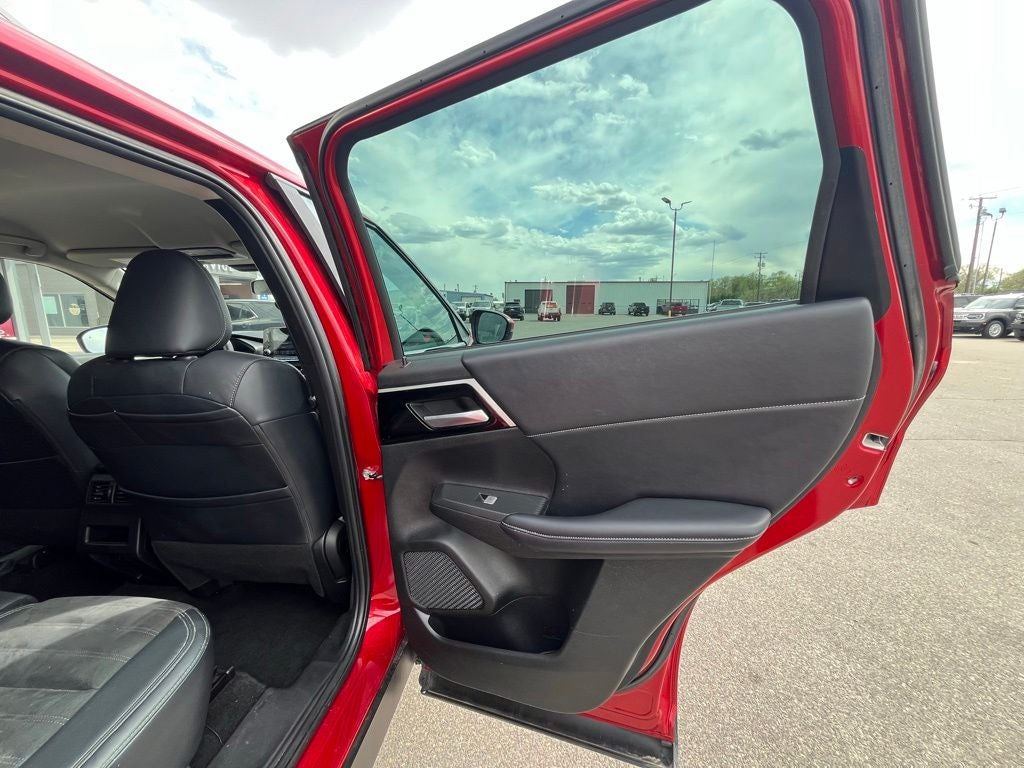 2023 Mitsubishi Outlander SE - Photo 37