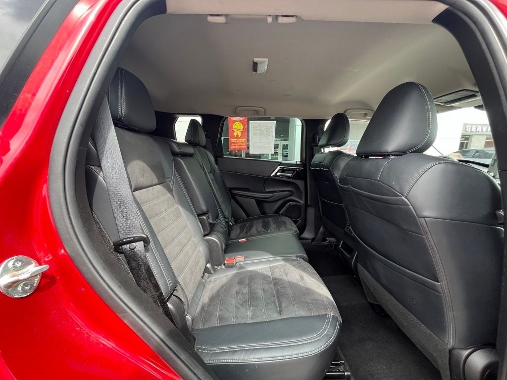 2023 Mitsubishi Outlander SE - Photo 38