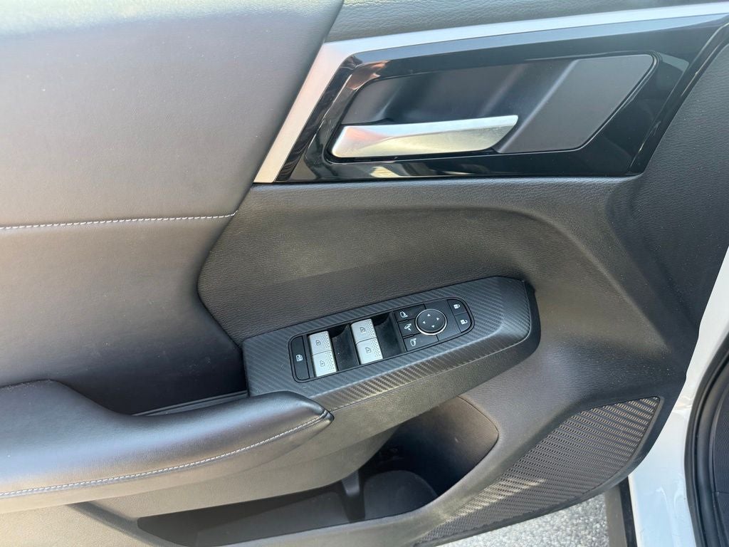 2024 Mitsubishi Outlander SE - Photo 11