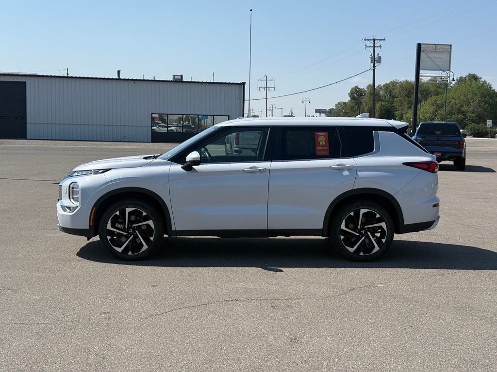 2024 Mitsubishi Outlander SE - Photo 7
