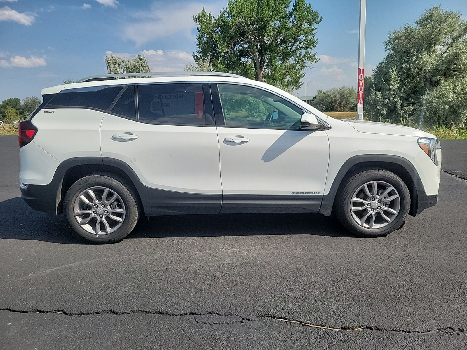 2024 GMC Terrain SLT