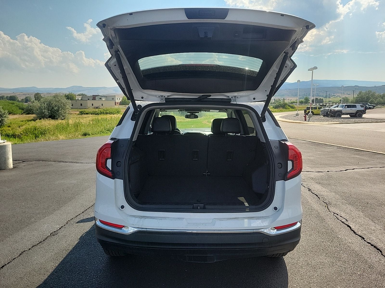 2024 GMC Terrain SLT