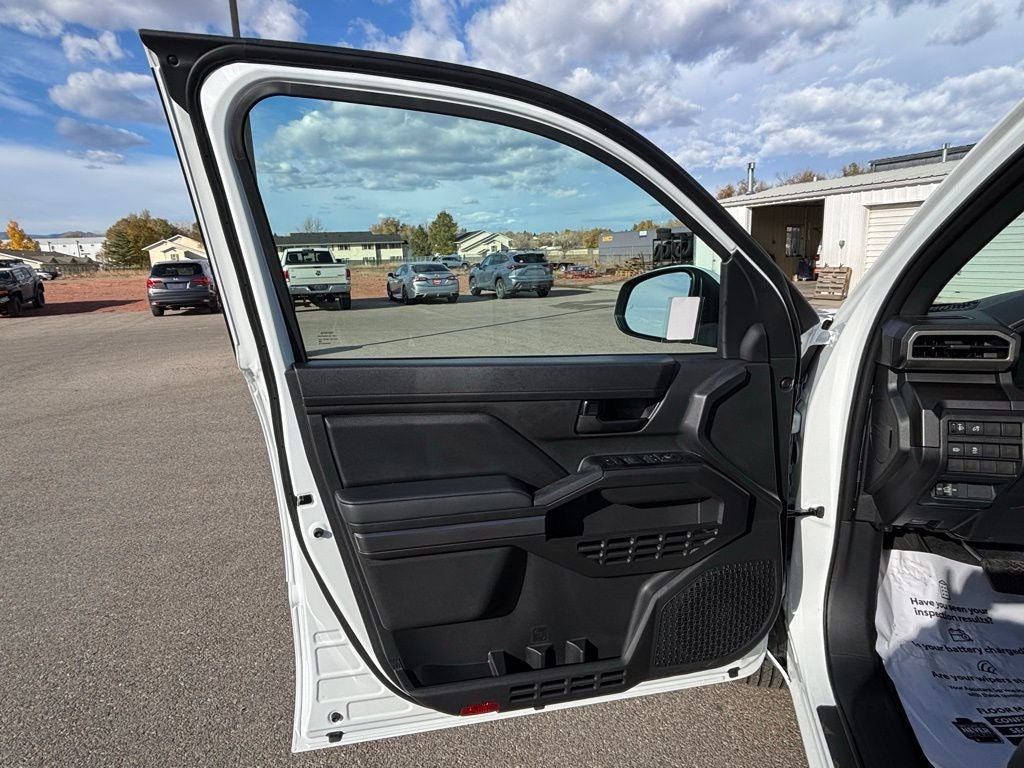 2025 Toyota Tacoma SR5 4X4