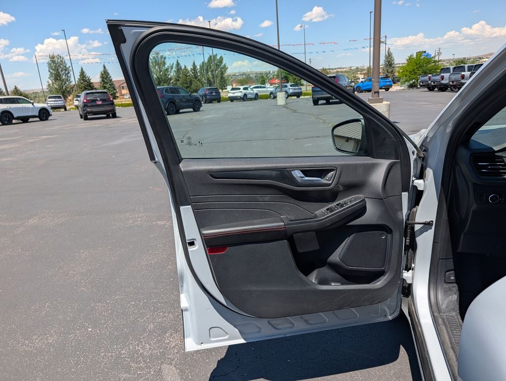 2025 Ford Escape ST-Line Select
