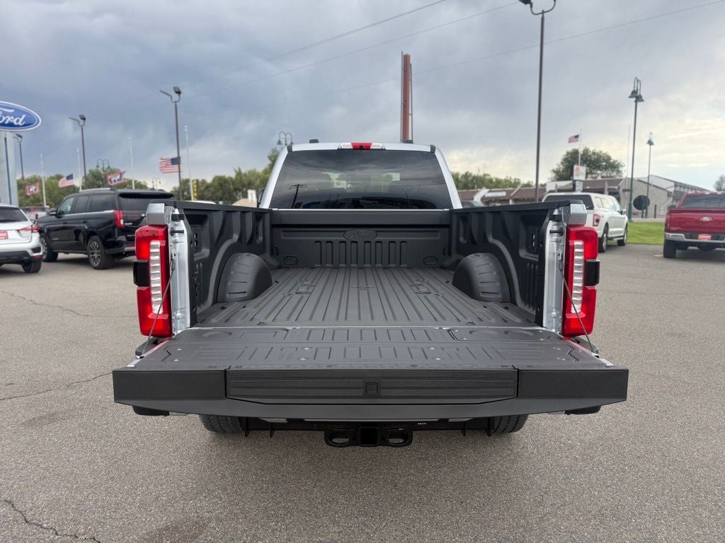 2027 Ford F-350SD Lariat