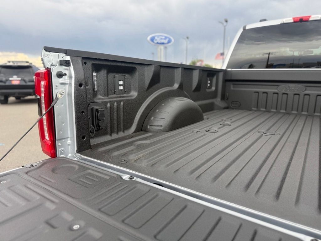 2027 Ford F-350SD Lariat