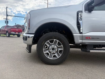 2027 Ford F-350SD Lariat