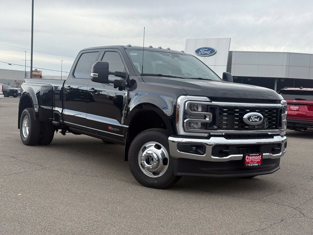 2027 Ford F-350SD Lariat DRW