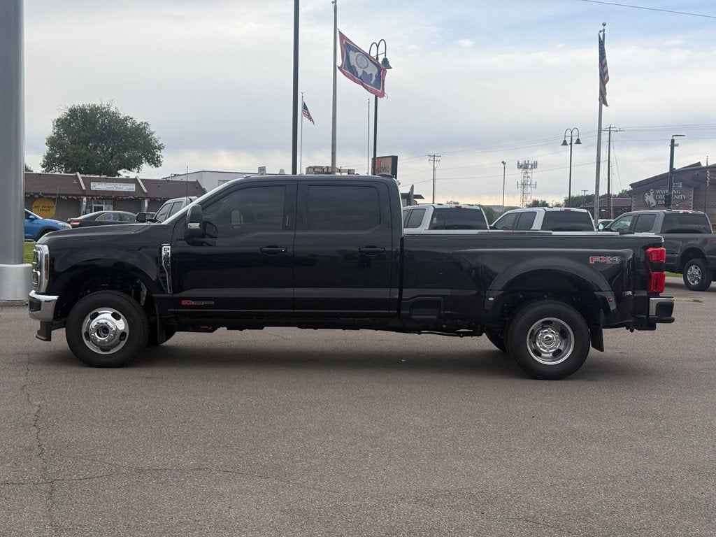 2027 Ford F-350SD Lariat DRW