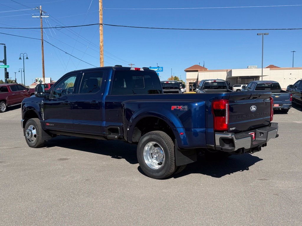 2027 Ford F-350SD Lariat DRW