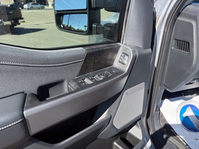 2027 Ford F-350SD Lariat DRW