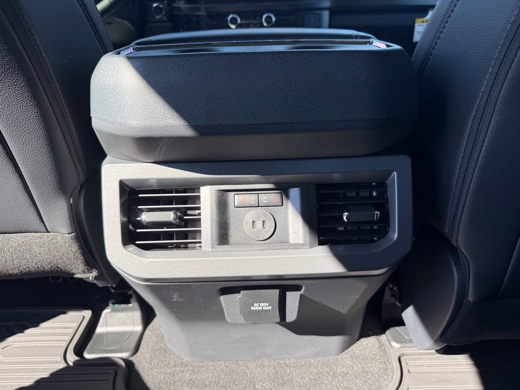 2027 Ford F-350SD Lariat DRW
