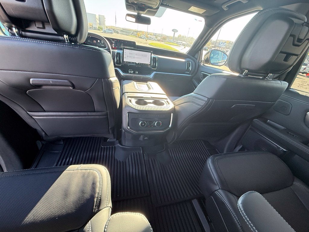 2027 Ford Expedition Max MAX Platinum