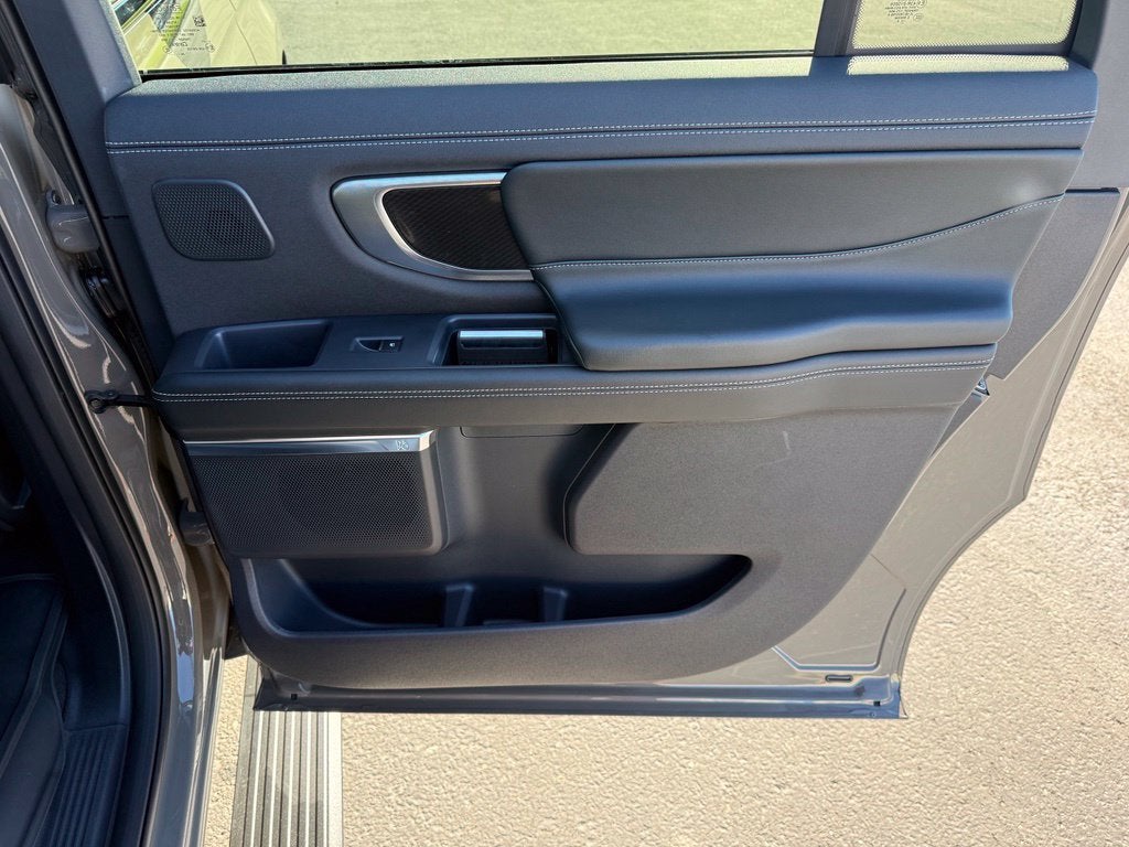 2027 Ford Expedition Max MAX Platinum