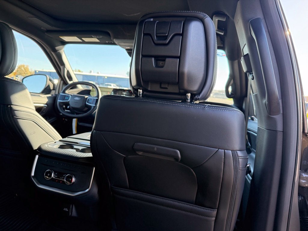 2027 Ford Expedition Max MAX Platinum