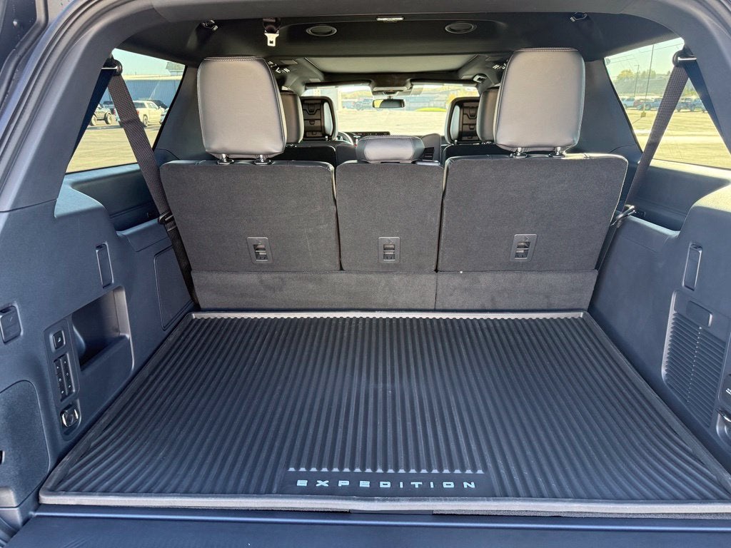 2027 Ford Expedition Max MAX Platinum