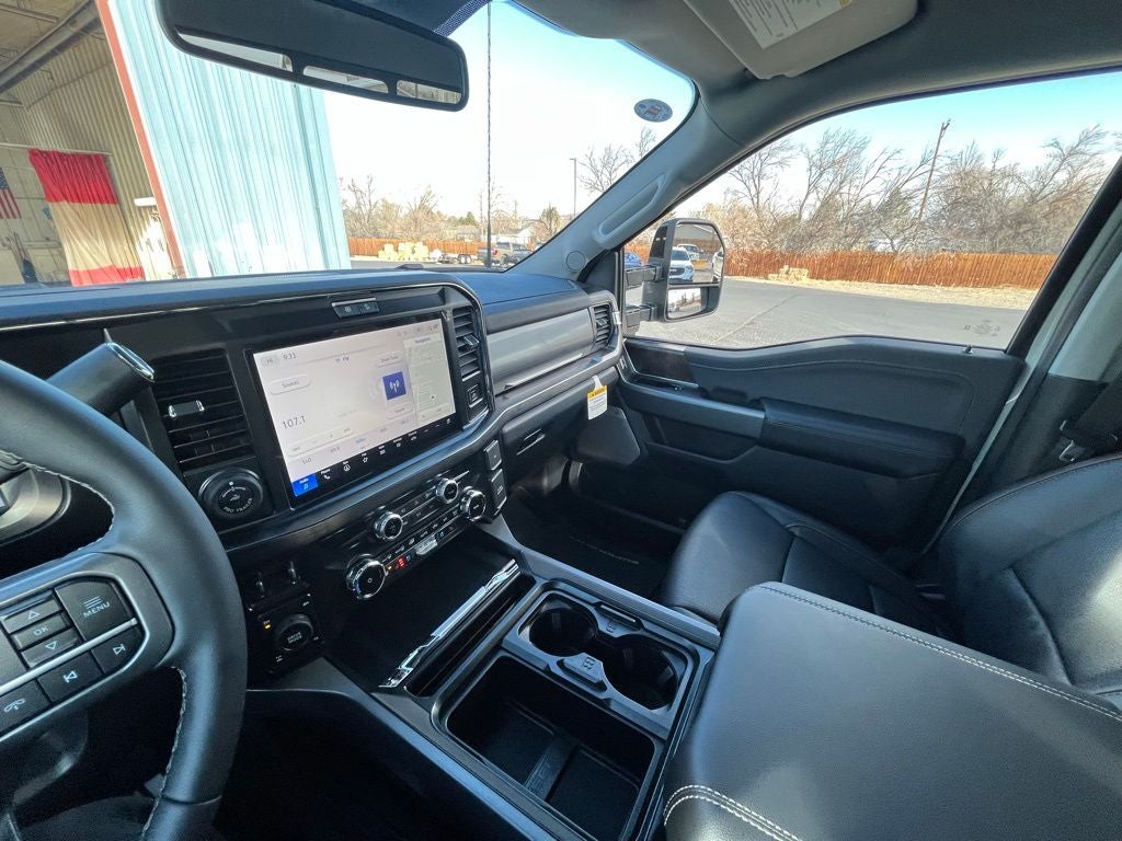 2026 Ford F-350SD Lariat Black Appearance Pkg