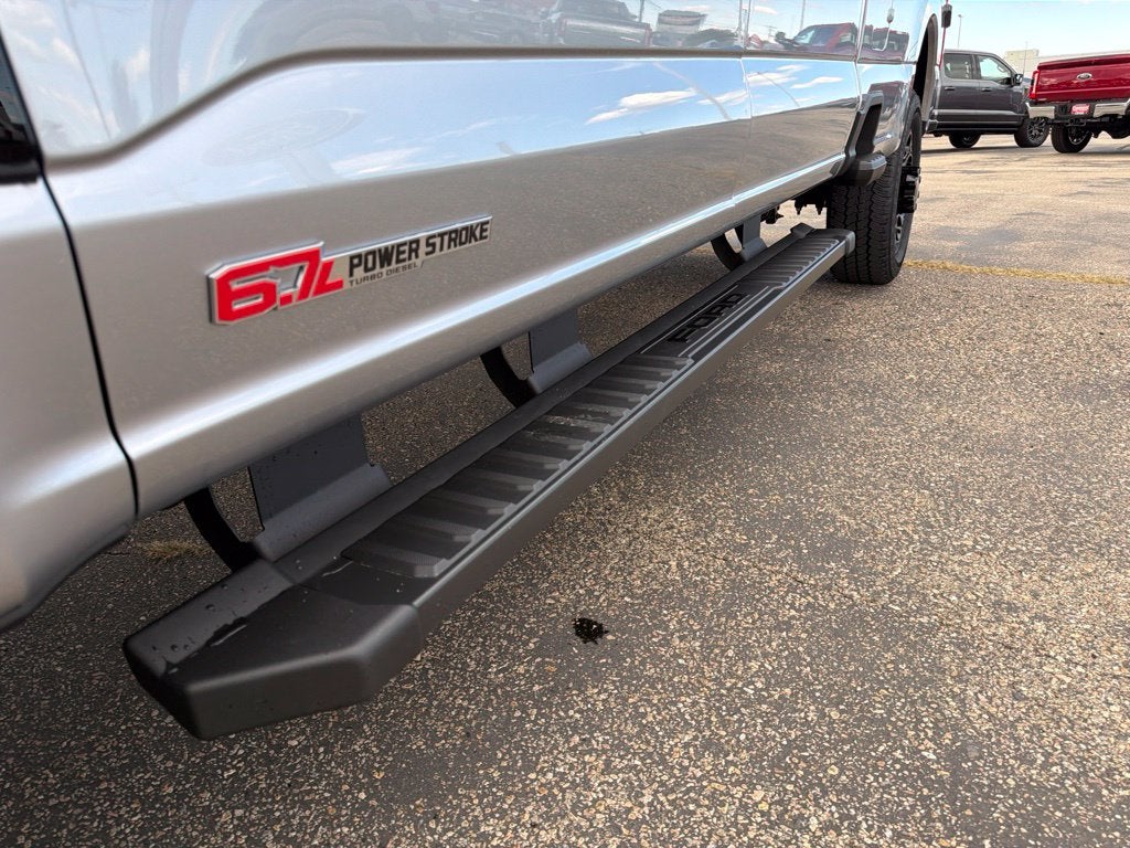 2027 Ford F-350SD Lariat Black Appearance Pkg.