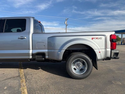 2027 Ford F-350SD Lariat Ultimate DRW