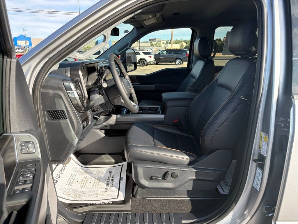 2027 Ford F-350SD Lariat Ultimate DRW