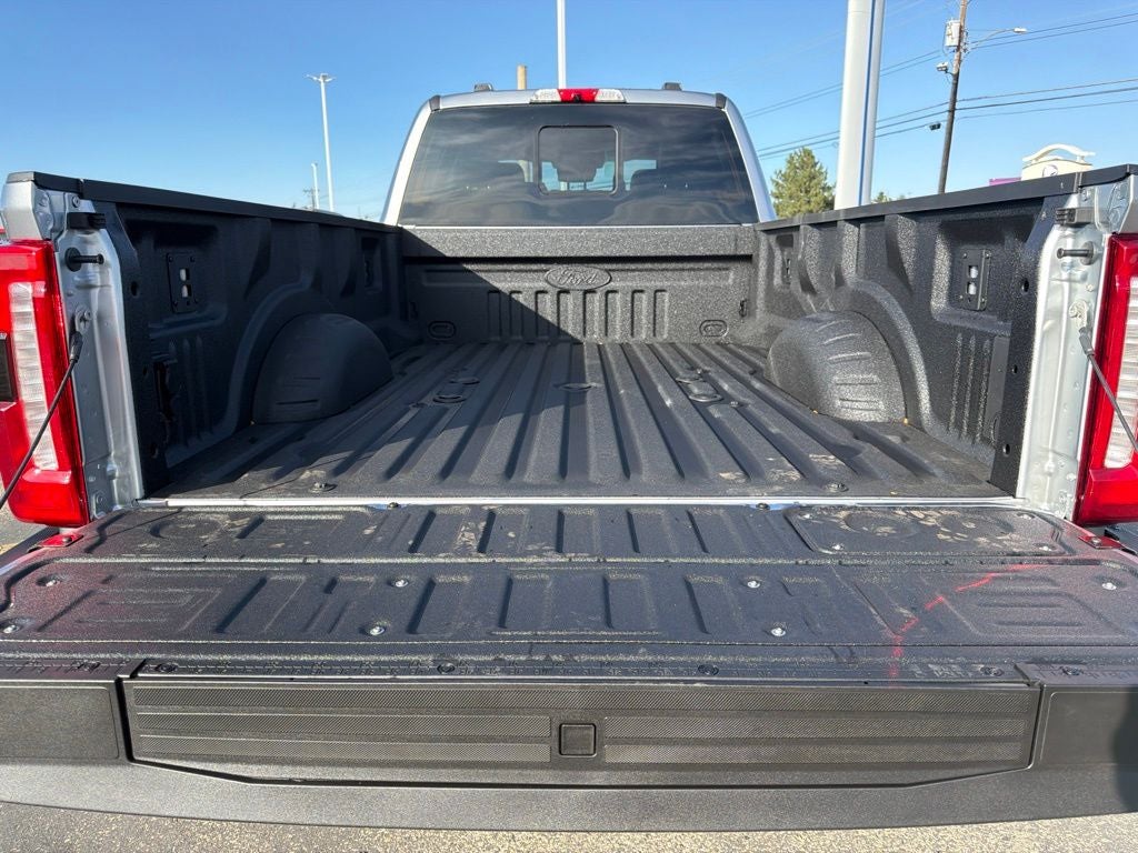 2027 Ford F-350SD Lariat Ultimate DRW