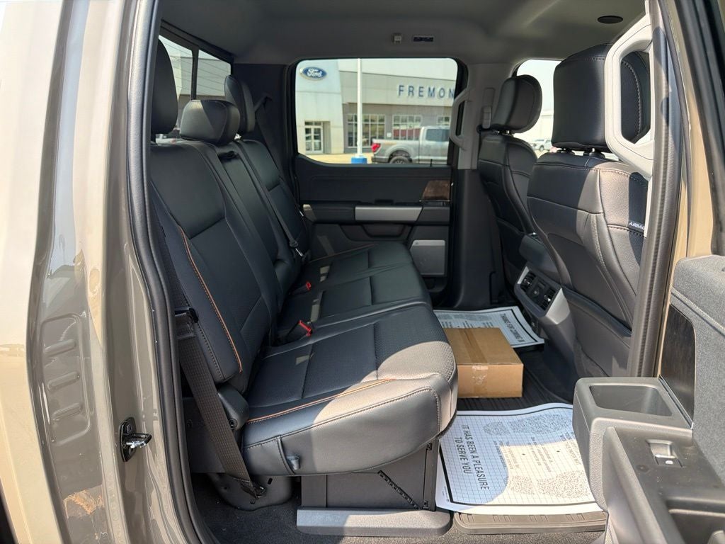 2026 Ford F-350SD Lariat DRW