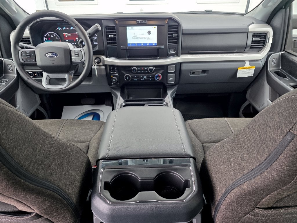 2027 Ford F-350SD XLT