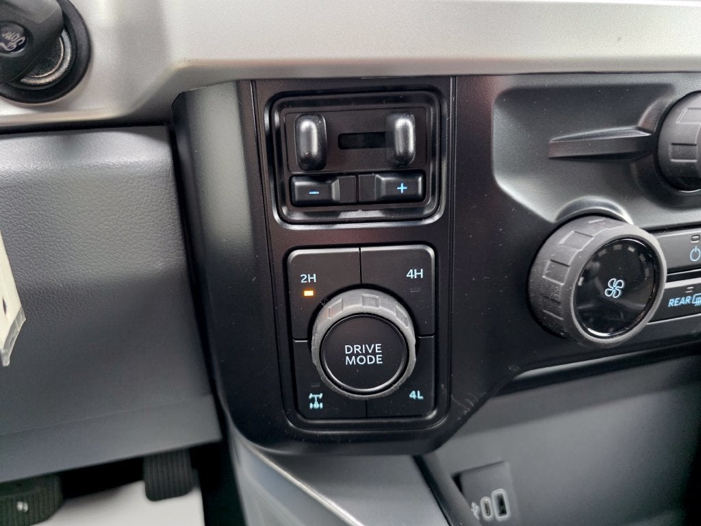 2027 Ford F-350SD XLT
