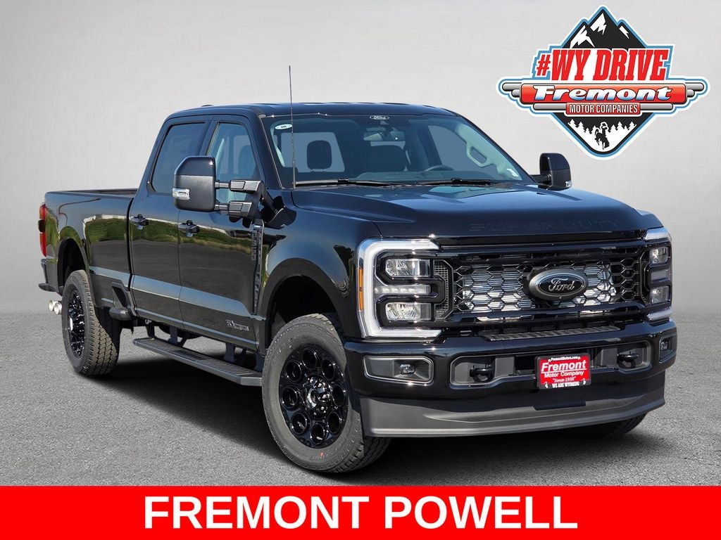 2026 Ford F-350SD Lariat Black Appearance Pkg