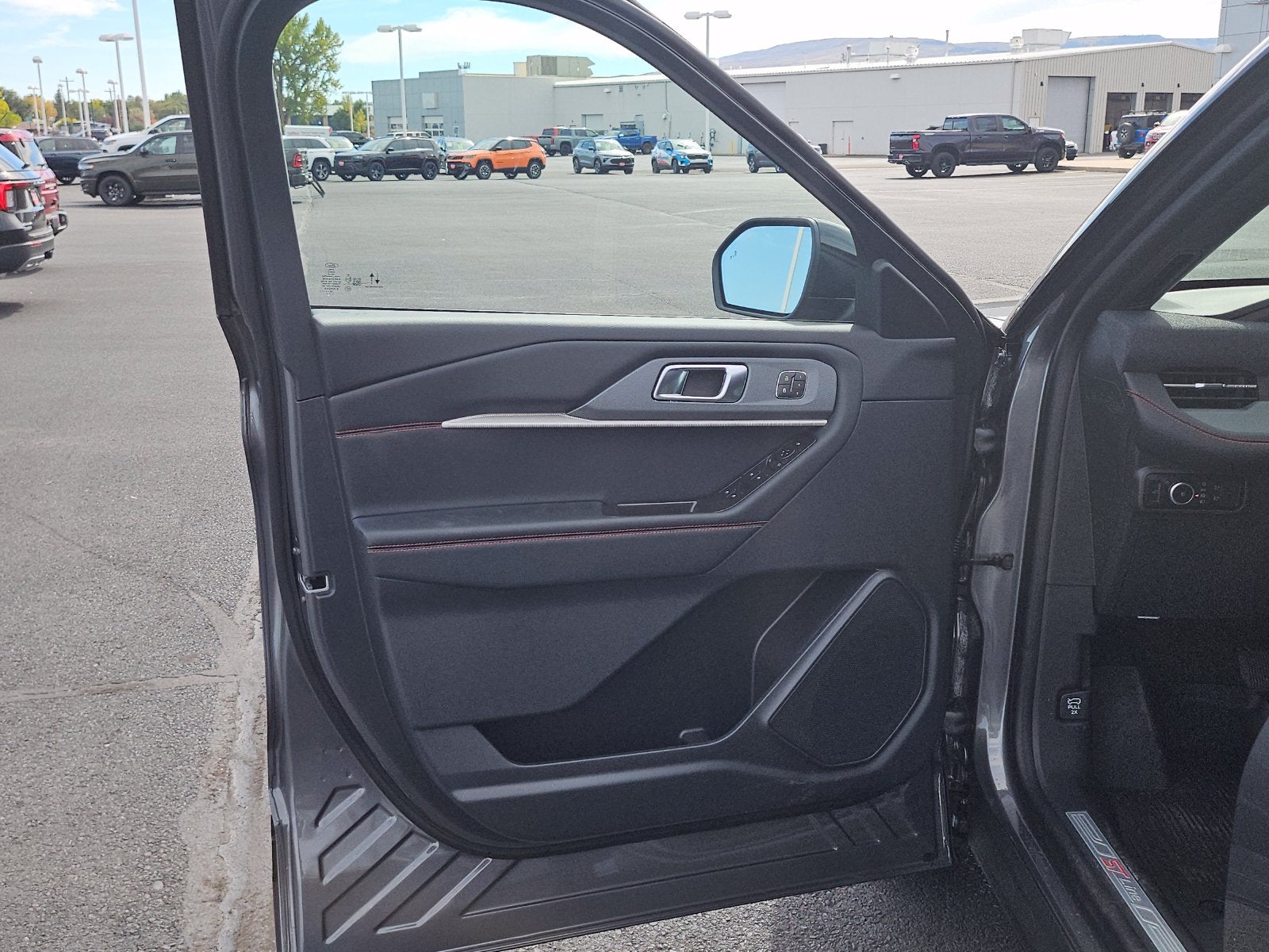 2027 Ford Explorer ST-Line