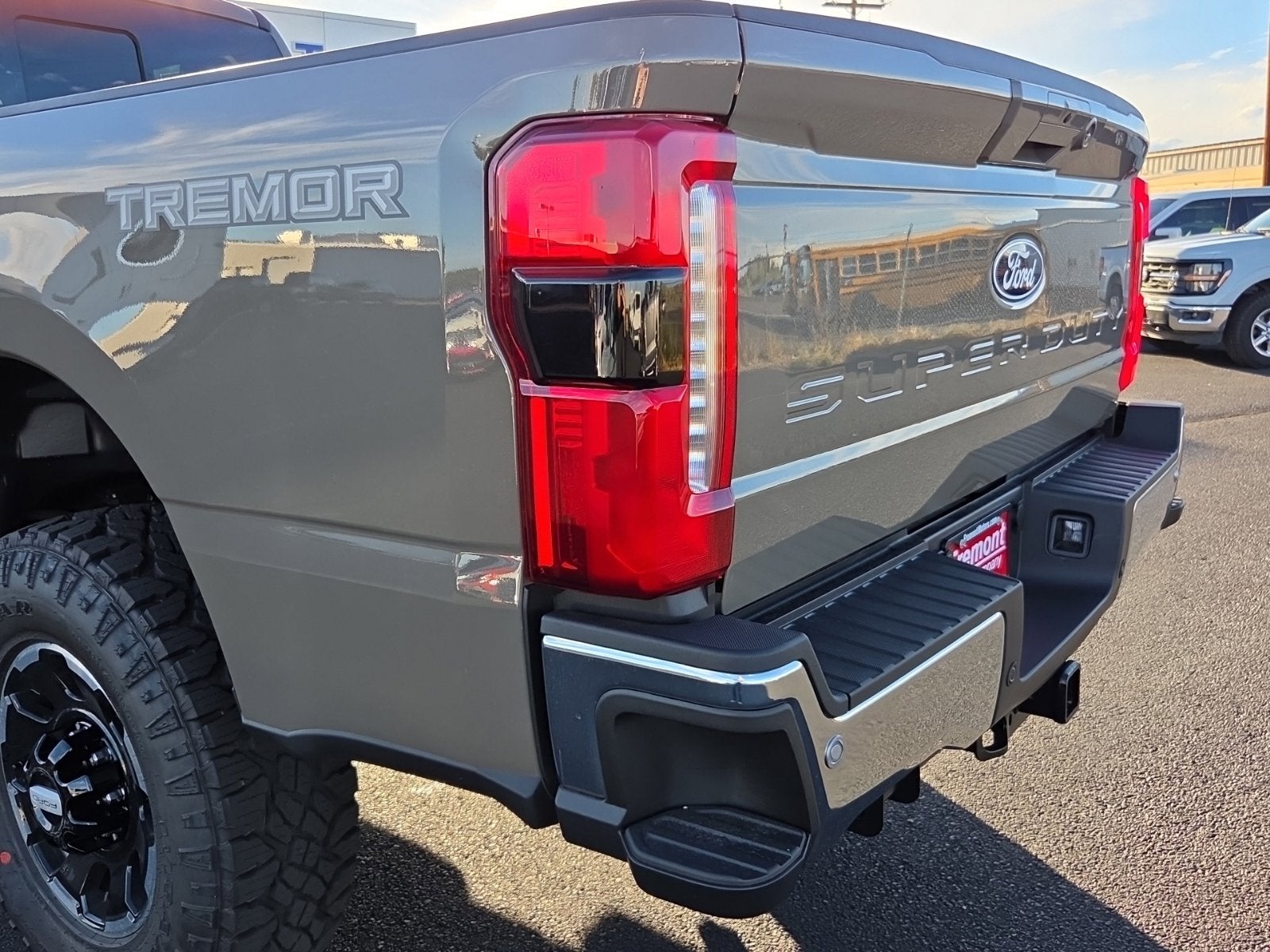 2027 Ford F-350SD Lariat Tremor
